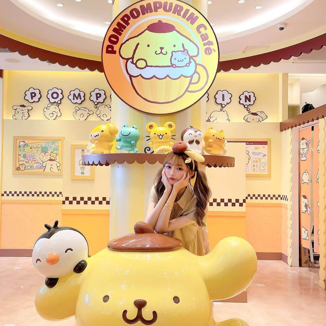 あやちゃんさんのインスタグラム写真 - (あやちゃんInstagram)「念願のポムポムプリンカフェ💛🍮 もう可愛すぎて可愛すぎて🥺🥺🥺 全部ぽむちゃんなの🤍 おすすめセットにしたよ💗 幸せすぎた😋💕 #ポムポムプリンカフェ #ポムポムプリン #ポムポムプリンコーデ #ポムポムプリンカフェ原宿 #サンリオカフェ #サンリオ #サンリオキャラクターズ  #原宿カフェ #原宿ランチ #原宿スイーツ #原宿竹下通り #表参道カフェ #明治神宮前カフェ #黄色コーデ #カチューシャ #サンリオピューロランド  #sanrio #sanriojapan #黄色コーデ #sanriopuroland #サンリオ好きな人と繋がりたい #あっとほーむかふぇ #メイドカフェ #メイド喫茶 #ツインテール #ついんてーる #ツインテールアレンジ #japanesegirl #japanesefood #japanesesweets」5月9日 21時21分 - aya.you.love.r