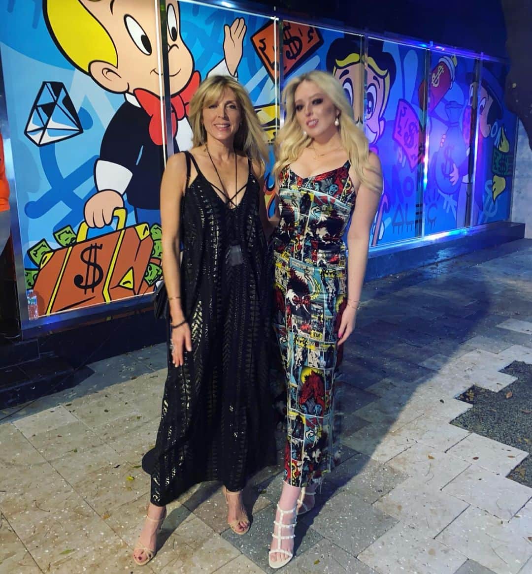 ティファニー・トランプのインスタグラム：「Happy Mother’s Day @itsmarlamaples! Today and everyday I’m so grateful for you!」