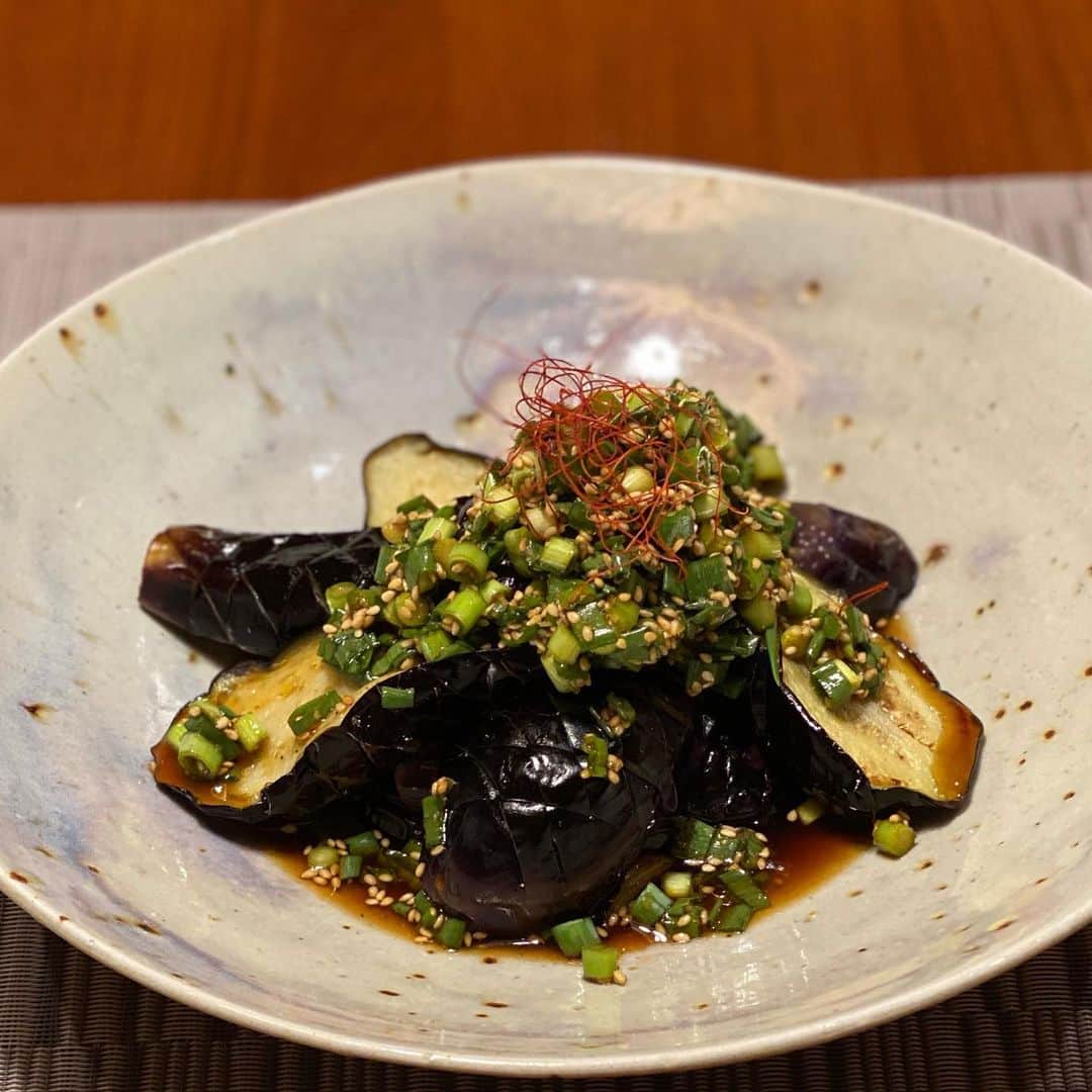 早見優さんのインスタグラム写真 - (早見優Instagram)「My favorite!! Fried eggplants in savory sauce! 大好きな茄子の揚げ煮❤️  #eggplantdish #japanesefood  #なす  #揚げ物」5月10日 11時23分 - yuyuhayami