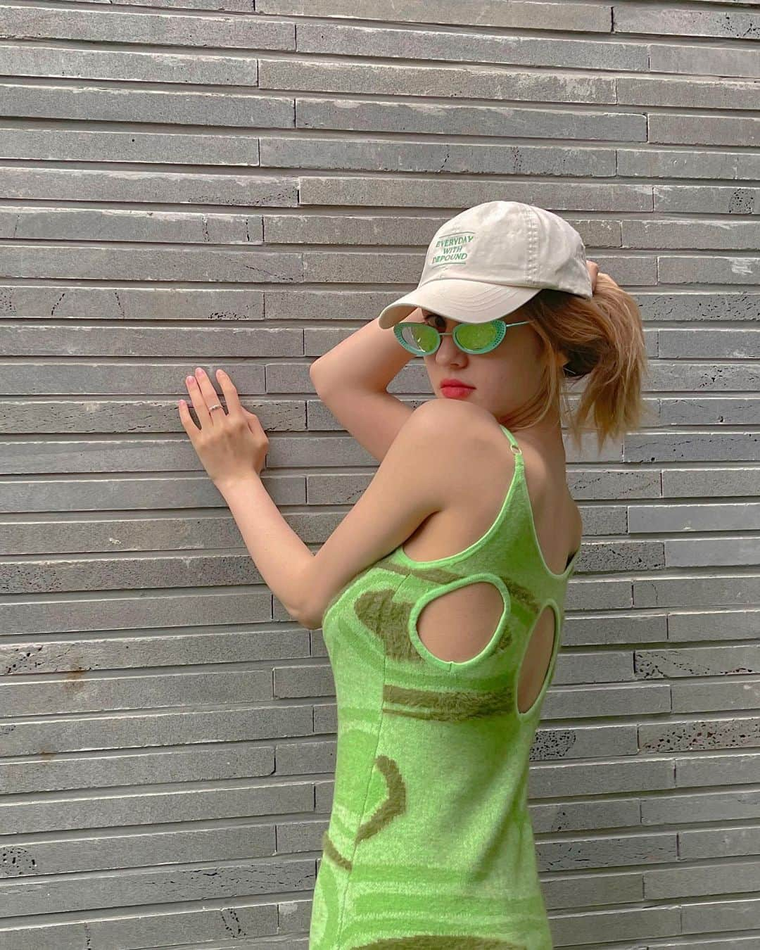 ソミさんのインスタグラム写真 - (ソミInstagram)「Summer come🦎🌴🍹」5月10日 12時38分 - somsomi0309