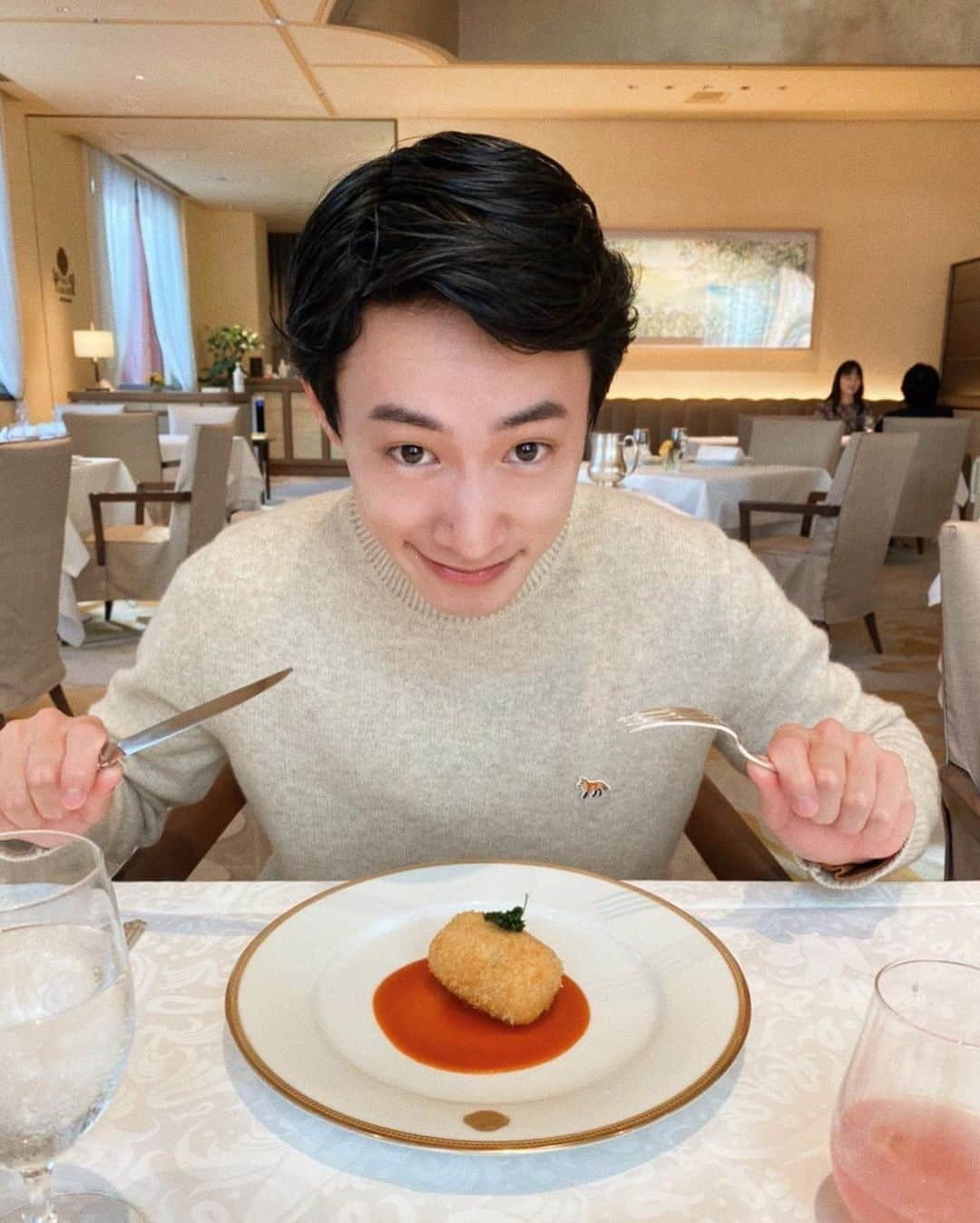 三永武明さんのインスタグラム写真 - (三永武明Instagram)「ミートクロケットが何の事か分からなかった🍽笑、サクサクふわふわで美味でした。😆　#フランス料理 #資生堂パーラー #資生堂 #誕生日祝いありがとう」5月10日 12時58分 - takeaki_mitsunaga