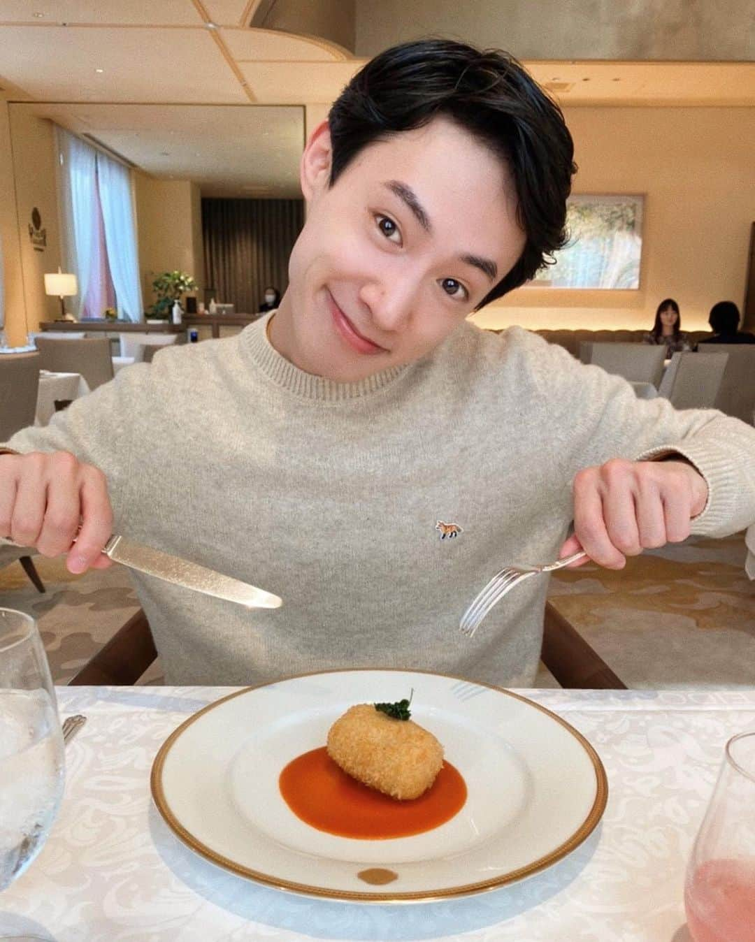 三永武明さんのインスタグラム写真 - (三永武明Instagram)「ミートクロケットが何の事か分からなかった🍽笑、サクサクふわふわで美味でした。😆　#フランス料理 #資生堂パーラー #資生堂 #誕生日祝いありがとう」5月10日 12時58分 - takeaki_mitsunaga