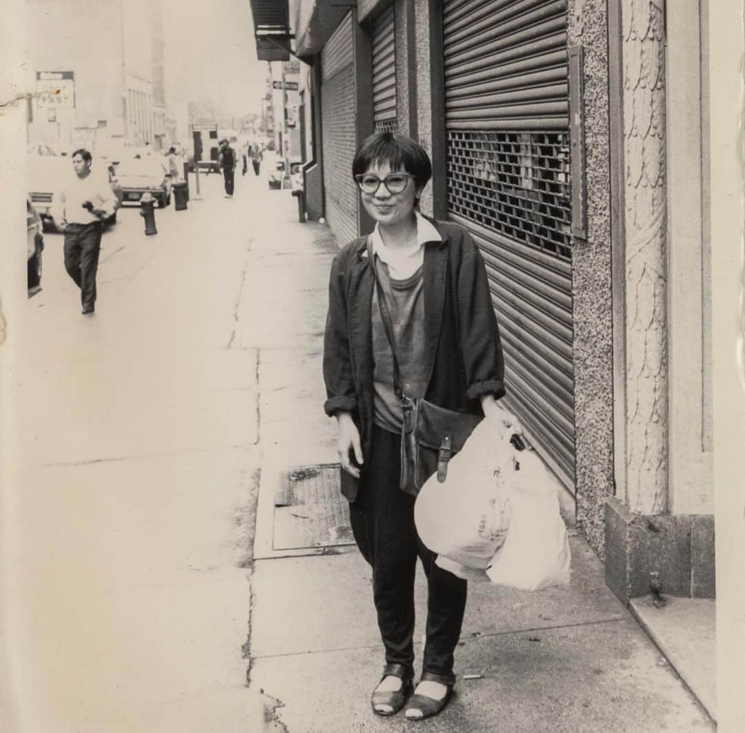 白石阿島さんのインスタグラム写真 - (白石阿島Instagram)「母の日🤱　my forever hero 🦸‍♀️   Swipe to see a photo of the street I grew up on from when my parents first immigrated to NY in the 80s!」5月10日 13時35分 - ashimashiraishi