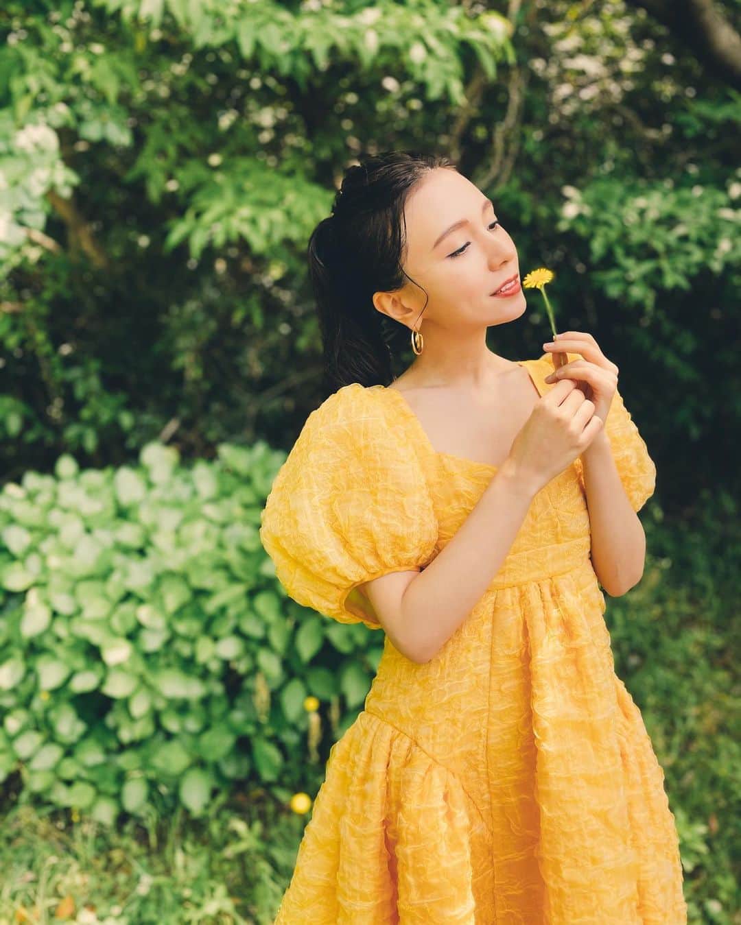 May J.さんのインスタグラム写真 - (May J.Instagram)「🌼  #Yellow #Dress #CecilieBahnsen #このデンマークのブランドのドレスどれも素敵でお気に入り」5月10日 14時21分 - mayjamileh