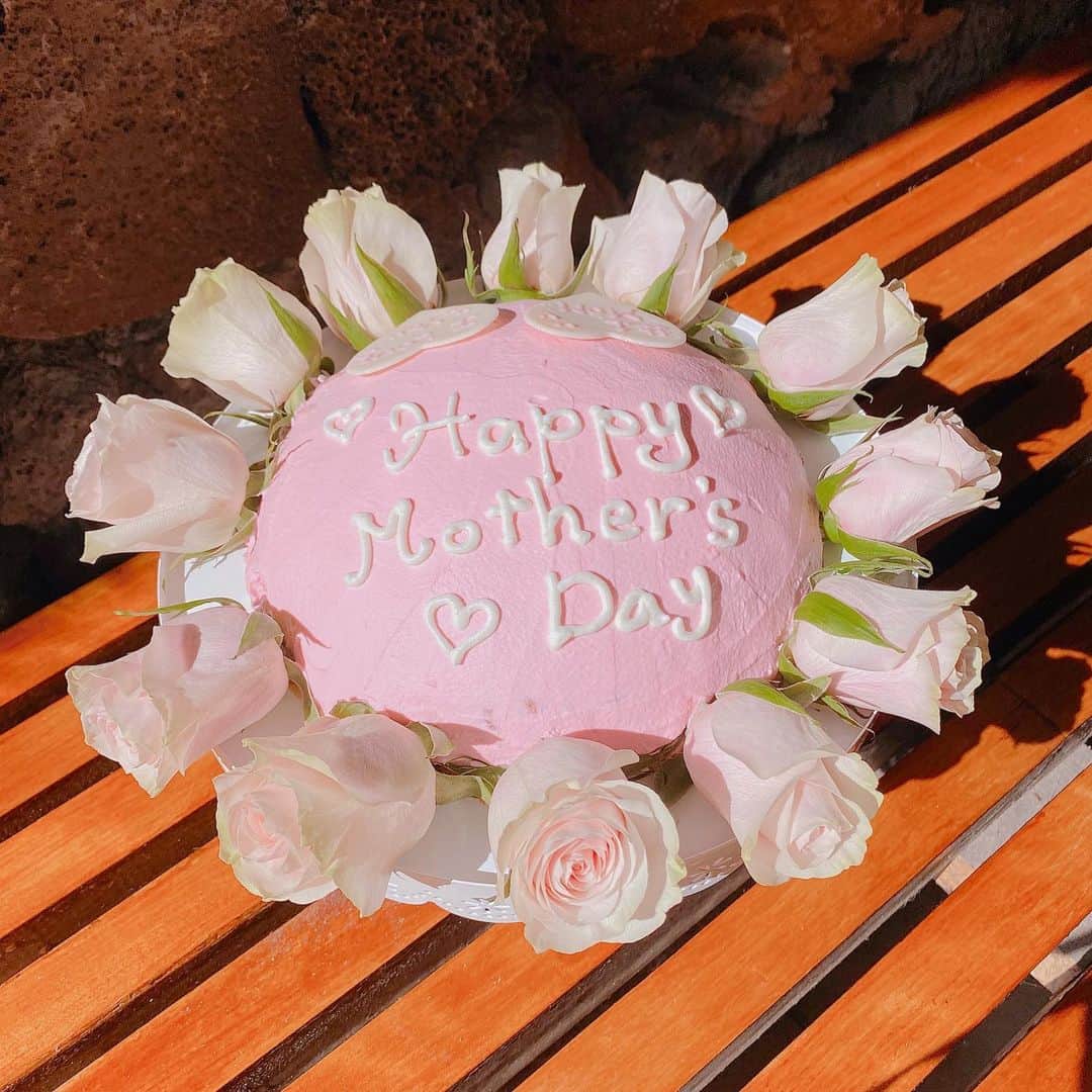 のインスタグラム：「Happy Mother’s Day💐  いつもありがとう♡」
