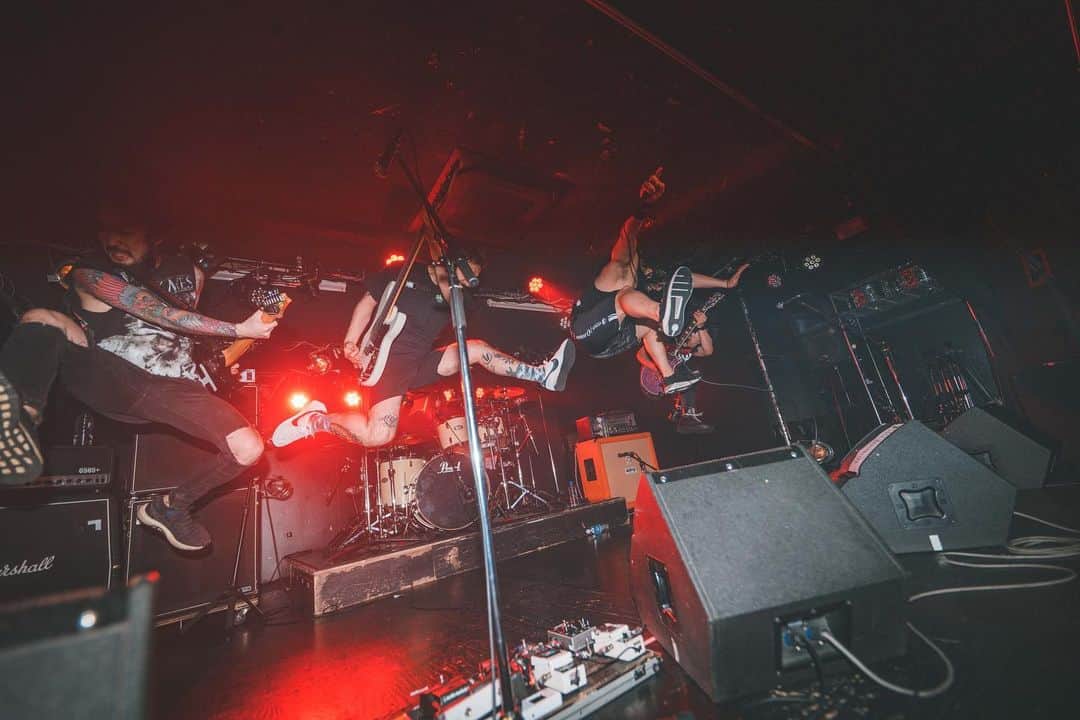 Her Name In Bloodのインスタグラム：「HEAVY WEIGHT TOUR 1本目 今池CLUB 3STAR ご来場いただいた皆さんありがとうございました！  Thanks everyone who came out to the kick off show of Heavy Weight Tour last night . We had a great time!  📸 : @litchi_lp」