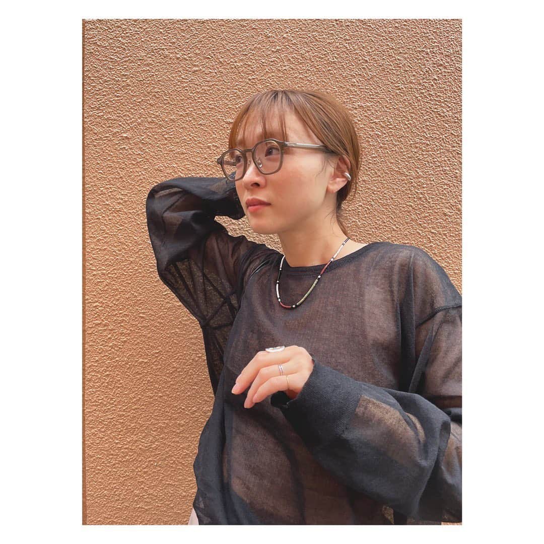 野尻美穂のインスタグラム：「毎日着てる #wai_ships  この日はインナーにリブの水着とベージュのパンツ。 形綺麗だし、ストレッチが本当に履いてて気持ち良い〜☺️ 水着はインナーとして大活躍✊ 透けてるのも全然違和感なし！  トップスは去年のROKU🧏🏻‍♀️」