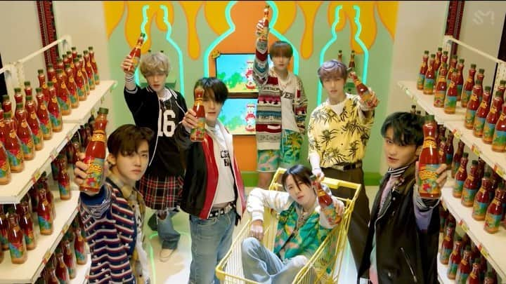 NCT(Neo Culture Technology)のインスタグラム：「"[Video] NCT DREAM 엔시티 드림 '맛 (Hot Sauce)' MV 💚" . Watch the full music video link on bio. ___________________ #MARK #RENJUN #JENO #HAECHAN #JAEMIN #CHENLE #JISUNG #NCT #NCTdream _______」