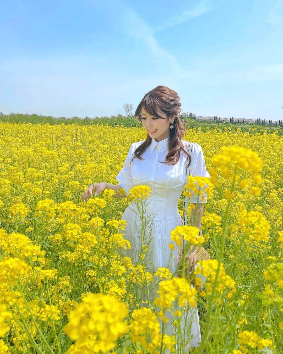 彩花ゆいさんのインスタグラム写真 - (彩花ゆいInstagram)「💛💛💛  #菜の花 #春 #spring」5月10日 19時07分 - ayakayui