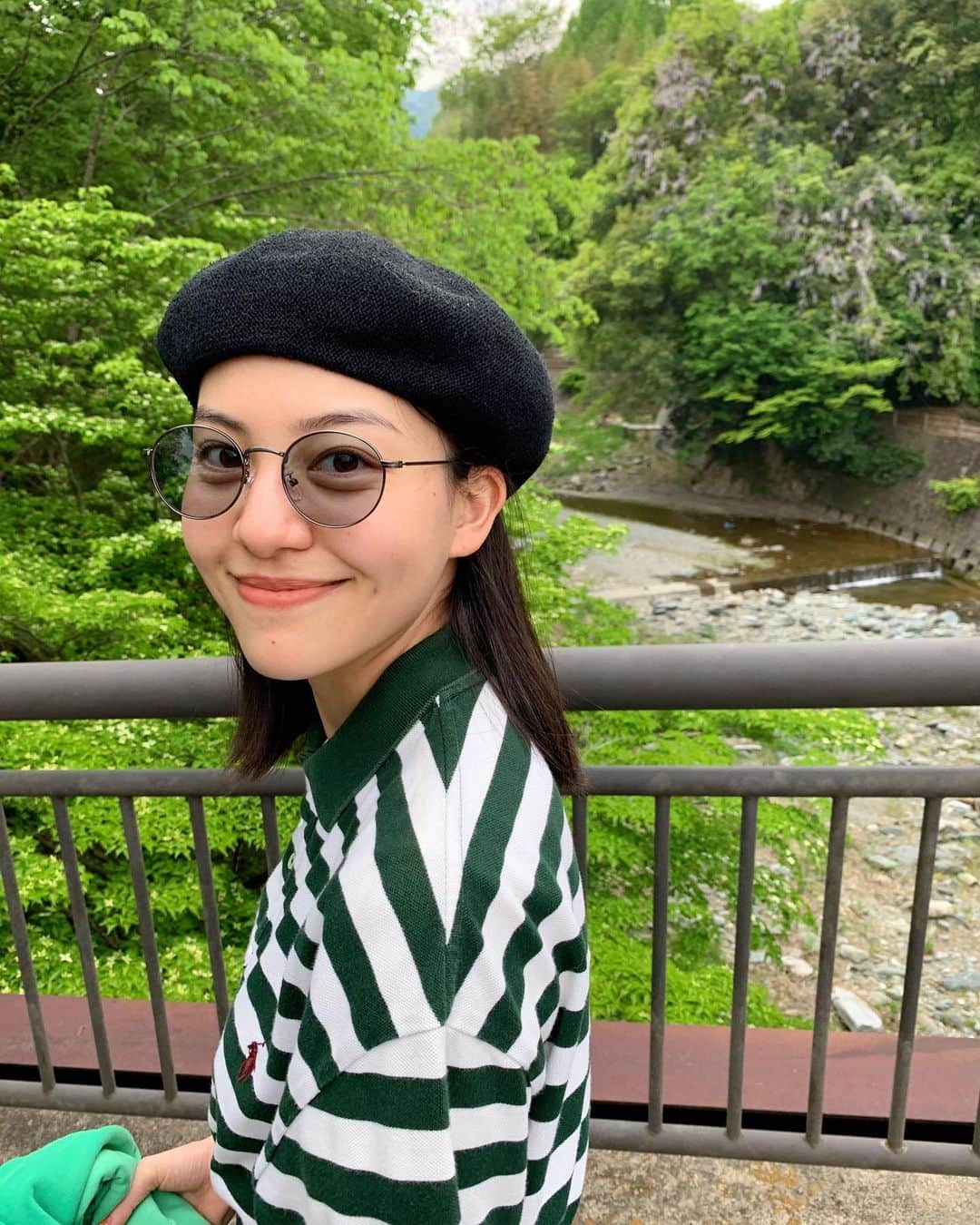 金井美樹 のインスタグラム：「緑のボーダーが可愛い🌳﻿ #ポロシャツ #はじめました #古着 #ootd」