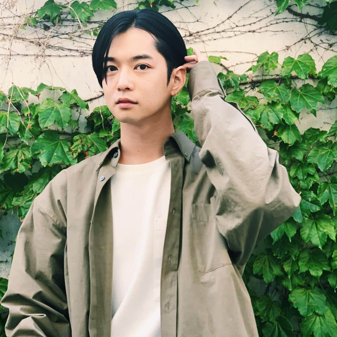 千葉雄大さんのインスタグラム写真 - (千葉雄大Instagram)「自己顕示欲。 髪を切りました。 もうすぐ夏です。」5月10日 19時37分 - yudaichibaofficial