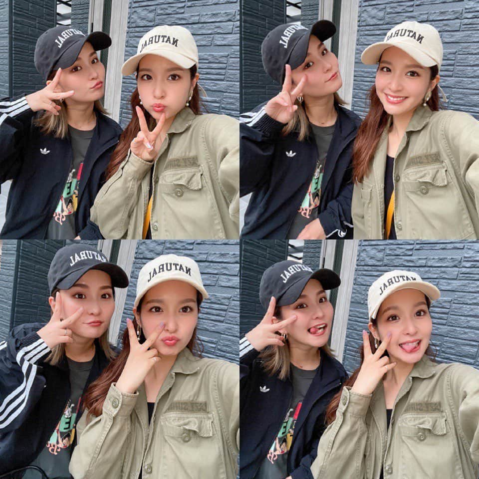 畔勝遥さんのインスタグラム写真 - (畔勝遥Instagram)「・ my sister👯‍♀️💋 ・ ・ 子供の頃から喧嘩した記憶とか ないくらいに仲良しな姉様🤟🏼ww ・ ・ 休みの日は基本姉🏠に姪っ子甥っ子に 会いに行って叔母活してる💗笑 ・ ・ 昔から服とか靴とかもよく兼用してて 今回たまたま同じキャップが欲しくて 交換できるからって色違いにした🤣🧢 @maybins_japan  ・ ・ #姉妹 #sistar  #キャップ #maybins」5月10日 19時52分 - haruka_azekatsu