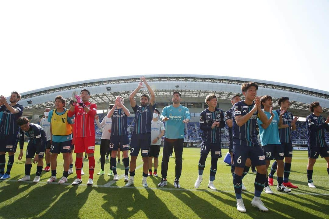 田邉草民のインスタグラム：「4連勝。 ホームで勝つの凄い気持ちいい！ 応援ありがとうございました！」