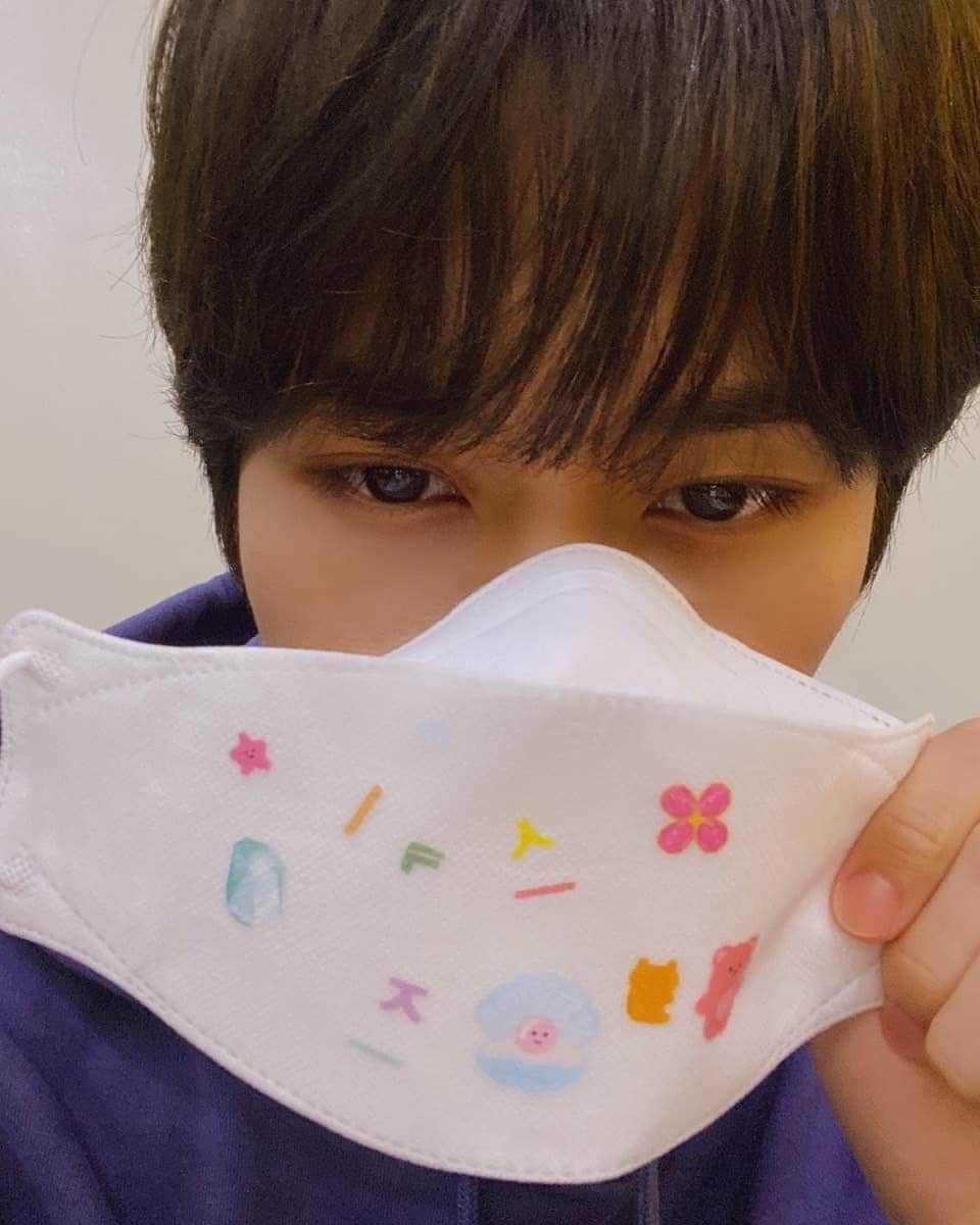 Stray Kidsさんのインスタグラム写真 - (Stray KidsInstagram)「요호~ 데키라~~재미따😎 리노 승 🤩🤩🤩🤩🤩  #리노는기여어 #데키라」5月10日 23時58分 - realstraykids