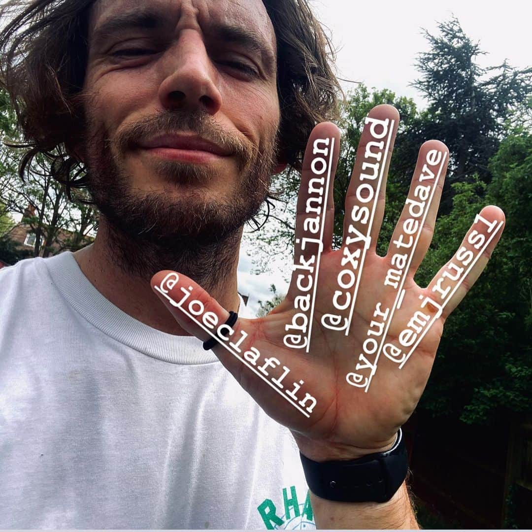 サム・クラフリンさんのインスタグラム写真 - (サム・クラフリンInstagram)「Was really thrilled to hear that #GOSHCharity has partnered with @run.for.heroes for #5KMay. It couldn’t be easier:   Run, walk, jog, cycle or swim your 5k Donate £5 to GOSH Nominate 5 others to do the same   Join #TeamGOSH today and help seriously ill children at @GreatOrmondSt  Here are my nominations - because it’s nearly wedding season 😉  @joeclaflin  @emjruss1  @your_matedave  @coxysound  @backjannon」5月11日 0時22分 - mrsamclaflin