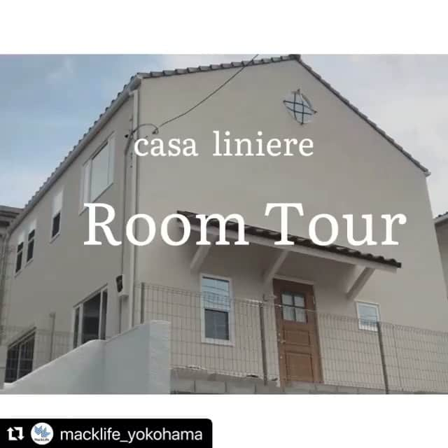 レノビアリングのインスタグラム：「@macklife_yokohama では、おしゃれな北欧住宅の事例を投稿しています🏠ぜひチェックして下さいね❣️  #Repost @macklife_yokohama with @make_repost ・・・ 北欧デザイン住宅『カーサリンネル』1分ルームツアー📽✨  自然素材を多用し、シンプルで開放的なプランの北欧デザイン住宅”カーサリンネル”  回遊できる間取り、自然素材をたっぷり使用した気持ちのいい空間、家事のしやすい動線、足ざわりサラリ無垢の床、インダストリアルなスケルトン階段、高窓から入る光…  ぜひご堪能ください💚  #ルームツアー #casaliniere #カーサリンネル #リンネル #オープンハウス #見学会　#マイホーム計画 #家づくり #家づくりアイデア #収納スペース #スイージー #キッチン収納 #新築 #新築一戸建て #規格住宅 #北欧住宅 #かわいい家 #おしゃれな家 #北欧インテリア #北欧ナチュラル #無垢 #工務店 #横浜 #マックライフ #自然素材の家 #注文住宅#木の家 #照明 #心地よい暮らし」