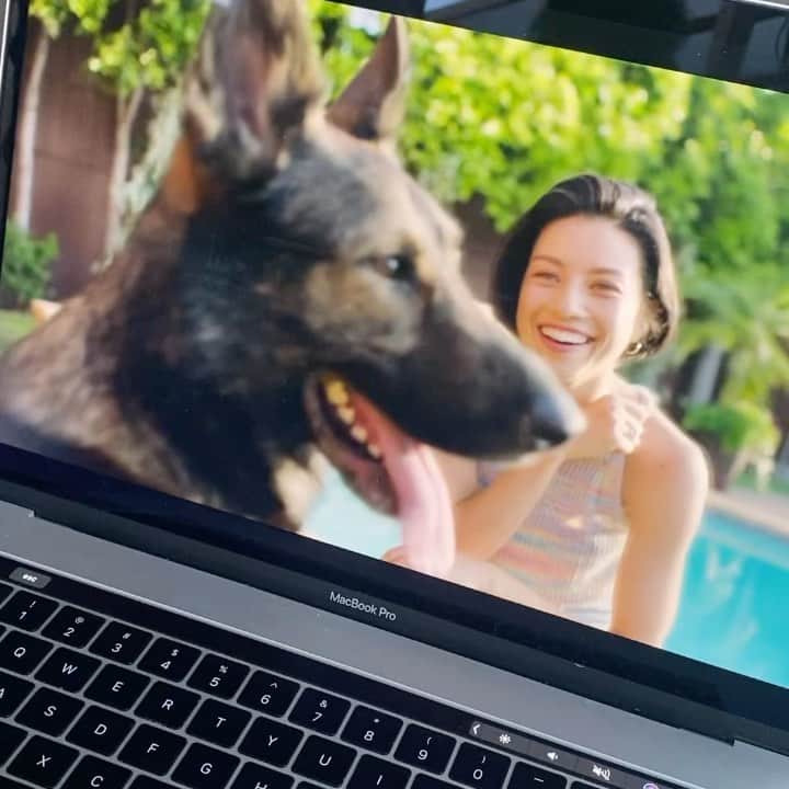 ジェシカのインスタグラム：「On set with @aero_orangeball 🎥🧡」