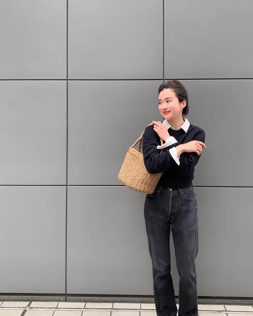 吉竹美聡のインスタグラム：「この絵文字かわいい→🧺🧸 今日はちょっと肌寒くて スウェットが役立った〜❤︎」