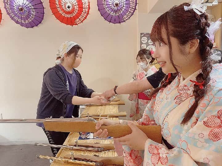 のインスタグラム：「. . 射的は下手くそです😂 . . #アイドル #浅草 #射的 #着物 #着物美人 #彼女感」