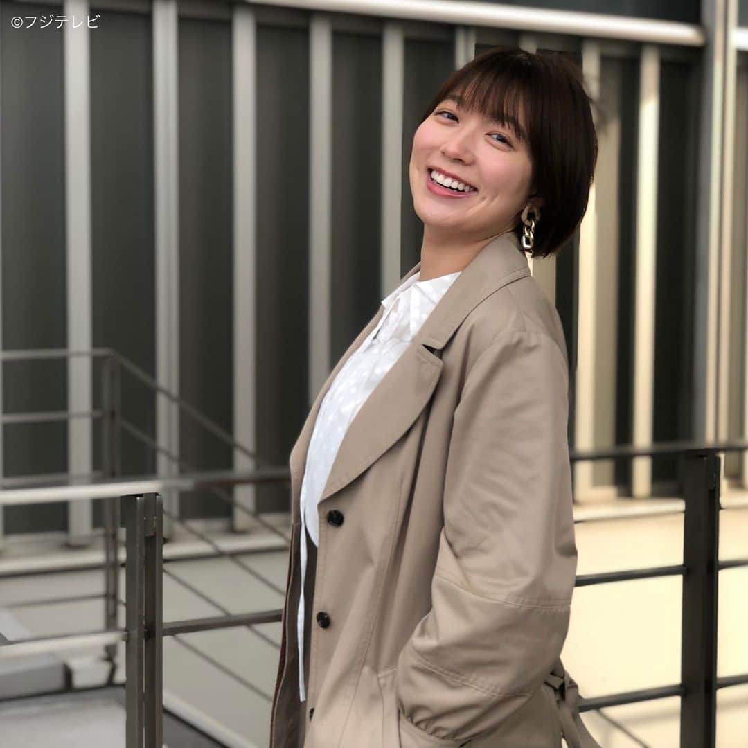 フジテレビ「めざましテレビ」さんのインスタグラム写真 - (フジテレビ「めざましテレビ」Instagram)「5月11日（火）  ファッション雑誌CanCamとコラボした お天気コーナー「きょう何着て行く？」 阿部華也子の毎日のコーデを紹介♪  【きょうのコーデ】 コート→#Swingle １万９８００円 ブラウス→#アプワイザーリッシェ １万５４００円 スカート→#神戸レタス ２７５０円 靴→#ダイアナ １万７６００円 ピアス→#AMERICANHOLIC １９００円  【コーデのポイント】 ドット柄のブラウスがロマンティックな雰囲気💁🏻‍♀️💕 フリル襟も相まって顔まわりを印象的に盛り上げます🥰 まろやかなグレーのサテンスカートを合わせると 上品かつ洗練された装いに🙌✨  #めざましテレビ #きょう何着て行く？ #阿部華也子 #今日のコーデ#コーデ#CanCam #今日のファッション#ootd #きょう何着て行く？は月〜金朝6時22分ごろ放送📺 #スタイリストたなべさおり」5月11日 18時10分 - mezamashi.tv