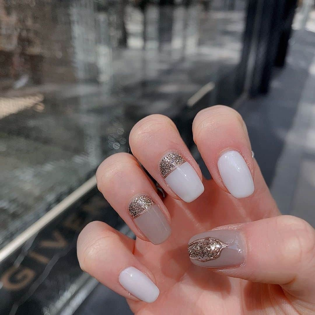 伊藤彩華さんのインスタグラム写真 - (伊藤彩華Instagram)「New nails🍃  ちょっとニュアンスだけどシンプルにしたよん🍨  #ニュアンスネイル」5月11日 18時22分 - ayaka_ito_official