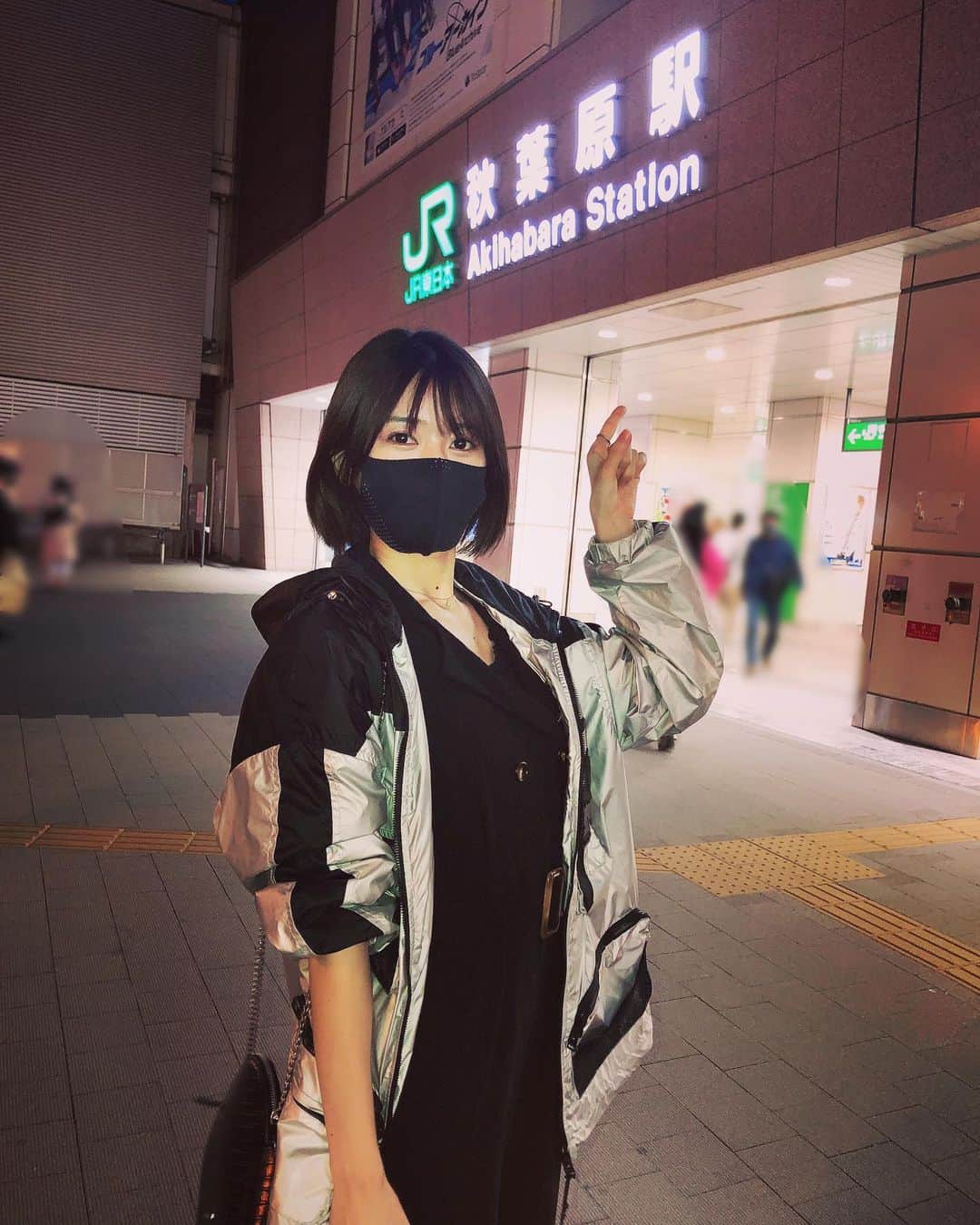 大西桃香さんのインスタグラム写真 - (大西桃香Instagram)「あ！き！は！ば！ら！  お仕事が秋葉原駅の前だったので チラッと記念写真撮ってきたよ   #我々の #聖地  #秋葉原 #AKB48」5月11日 19時20分 - momo0920_official
