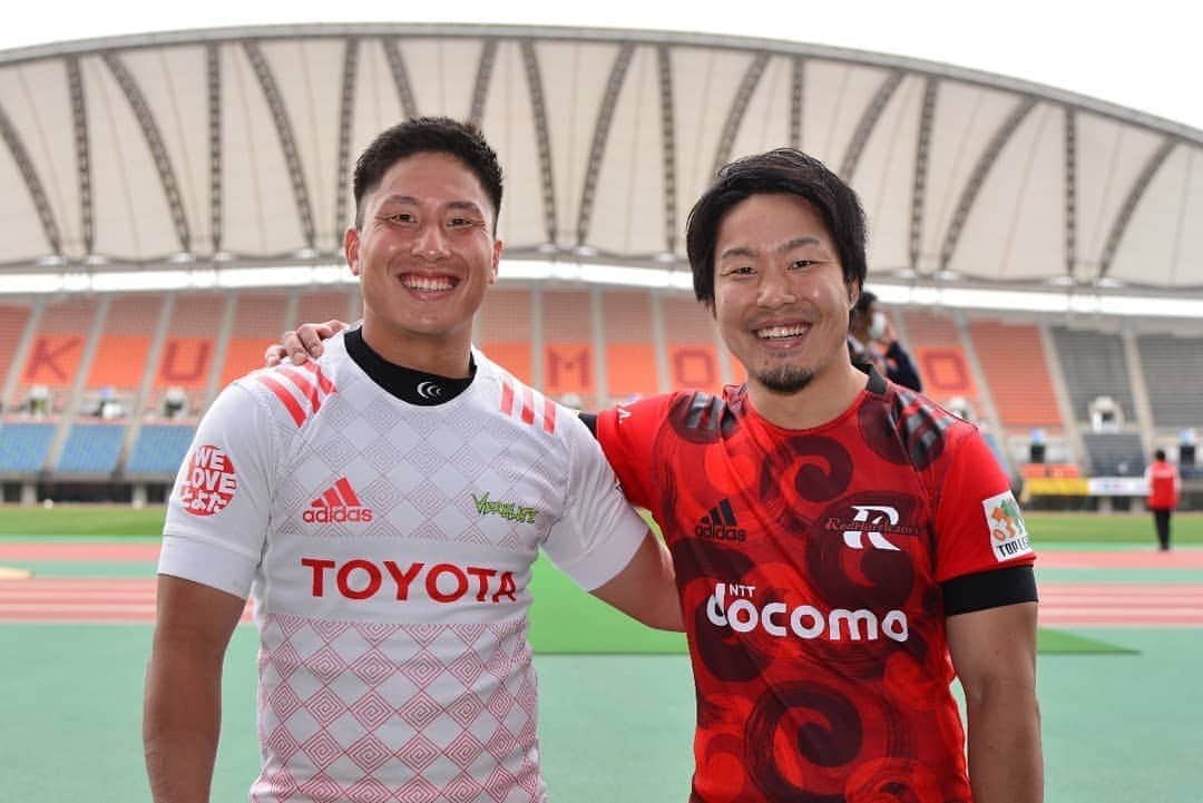 茂野海人のインスタグラム：「兄弟対決👌 #topleague #toyotaverblitz #redhurricanes #brother」