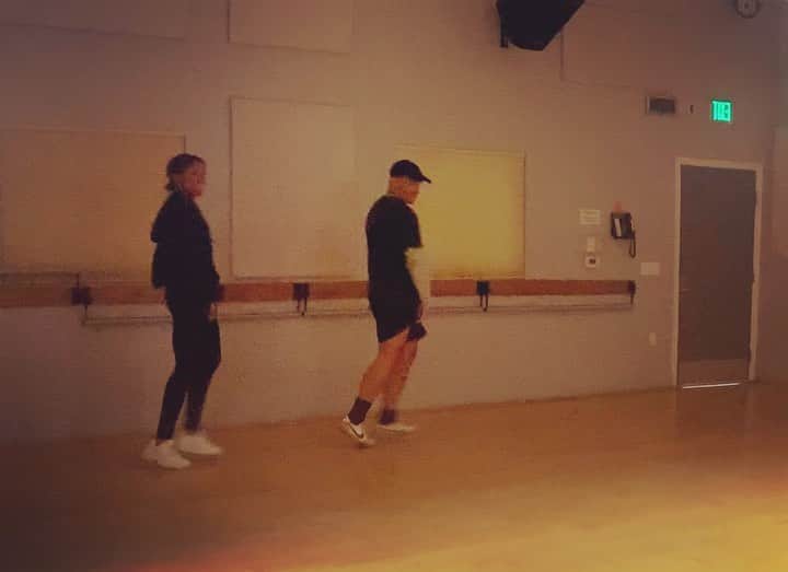 ジェイコブ・アーティストのインスタグラム：「dance with @bp_parks 👯‍♀️」