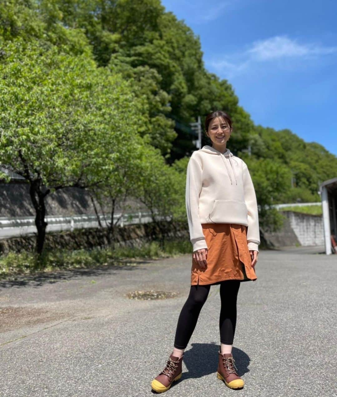 鈴木ちなみさんのインスタグラム写真 - (鈴木ちなみInstagram)「Thank you❣️  Tops,skirt&shoes...@workman_plus #ワークマンコーデ  #ワークマン女子」5月12日 12時05分 - chinami_suzuki0926