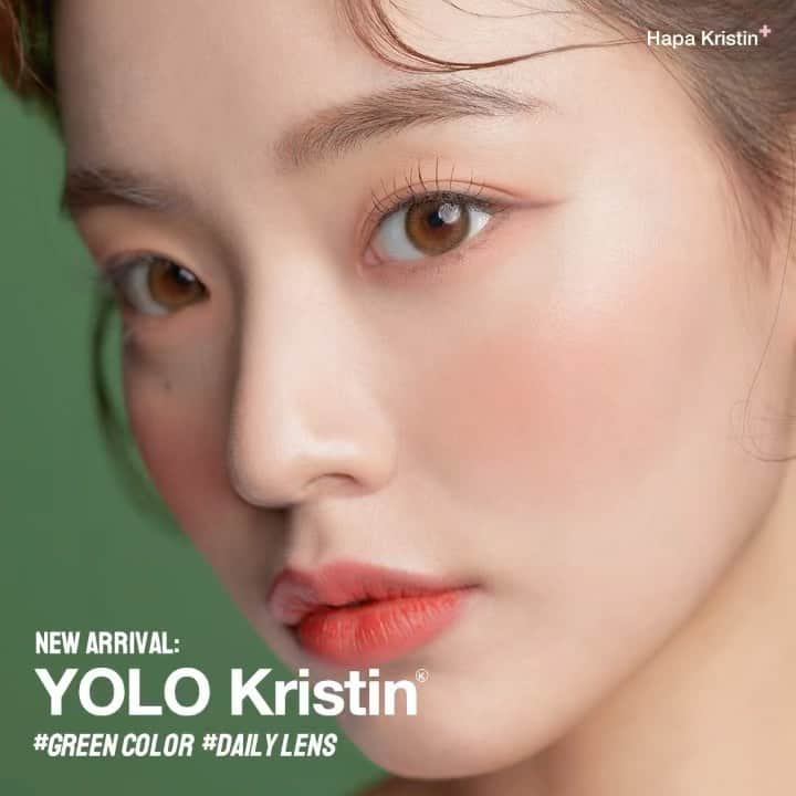 キム・エラン・クロエのインスタグラム：「✨Meet YOLO Kristin!✨  #NewArrival  Kristin is full of charm, one adjective is not enough to describe her beauty! How boring is it to live your life looking the same everyday…don’t you agree? YOLO Kristin is a color that is mixture of green and brown,  it can give you a natural yet unique look. This style will easily go with any look, so you’ll be able to express your various beauty in any way or style!  📏Dia(all): 13.4 mm (14.2mm) 🗓️Duration: 1 day(1 box/5 pairs) 🌈Colors: green 🧪Type: Hydrogel  ⭐️In celebration of the new arrival, Kristin has prepared a VERY special gift for you💝 (Special present+deal)⭐️  Visit our website for more information!」