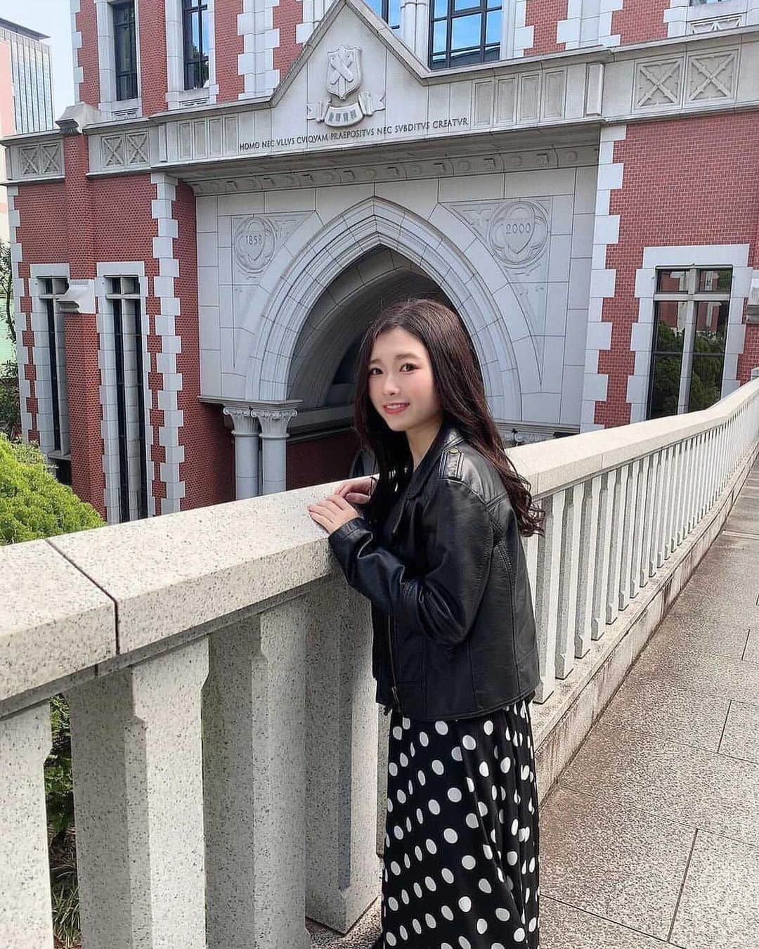 坂本奈優のインスタグラム：「♡♡♡﻿ ﻿ 小さいころから何回もみた101匹わんちゃんに出てくるヴィラン、『クルエラ』が主人公の映画が来月に公開されるそうです🐩🎞🐾﻿ ﻿ 写真は実写版クルエラをイメージしたコーディネート𓈒 𓂂𓏸﻿ ﻿ 悪役ヴィランにスポットが当たる映画はまだ観たことがないので密かに楽しみにしてます⸝⋆⸝⋆﻿ ﻿ ﻿ #PR #私の中のクルエラ #映画 #クルエラコーデ」