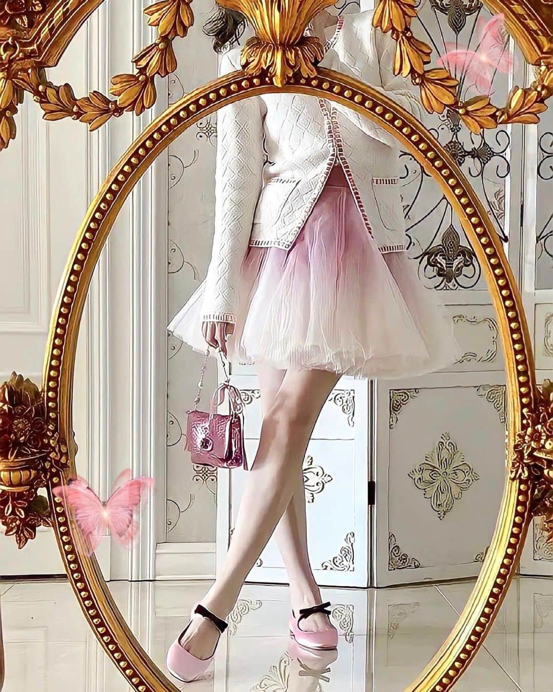 ナ・ヒョンソンのインスタグラム：「Shopping day 🌸」