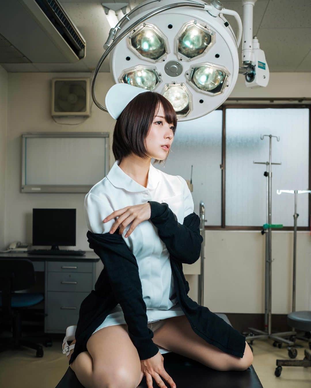 中峰みあのインスタグラム：「#ナースの日  #photography #coser #cosplay #japanesegirl #nurseoutfit #sexy #コスプレ #被写体 #ナース #ストッキング #白衣 #粉我 #グラビア #撮影」