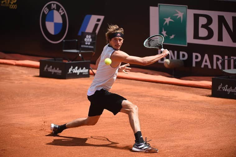 アレクサンダー・ズベレフさんのインスタグラム写真 - (アレクサンダー・ズベレフInstagram)「Ciao Roma!👋🏼🇮🇹 It’s been too long... @internazionalibnlditalia」5月13日 2時51分 - alexzverev123