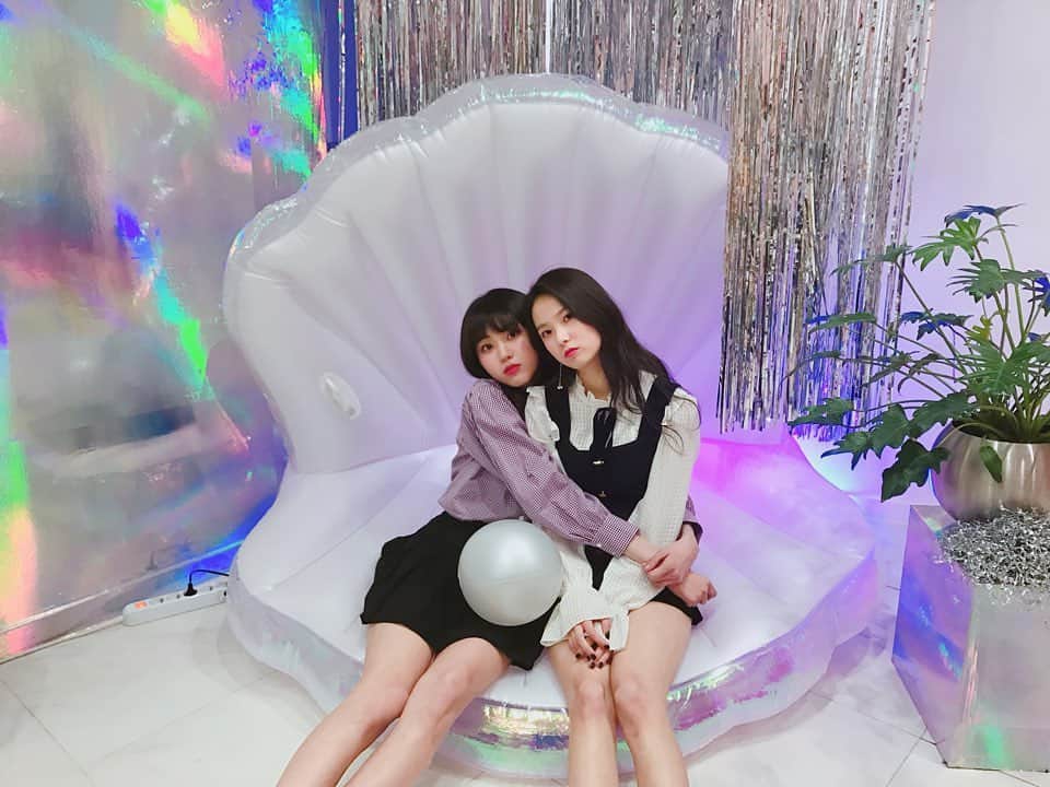 チェ・ユジンのインスタグラム：「인스타생기면 올리고 싶었던 사진인데 이제 올리넹  지니비니...💓」