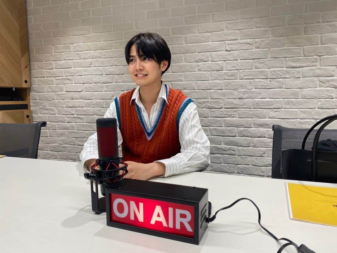 片寄涼太のインスタグラム：「Thank you everyone for watching my weekly’s program “Yose FM”!!📻🦙  ヨセおたの皆さんいつもありがとう😊✨ @cl_official_acc #ヨセFM」