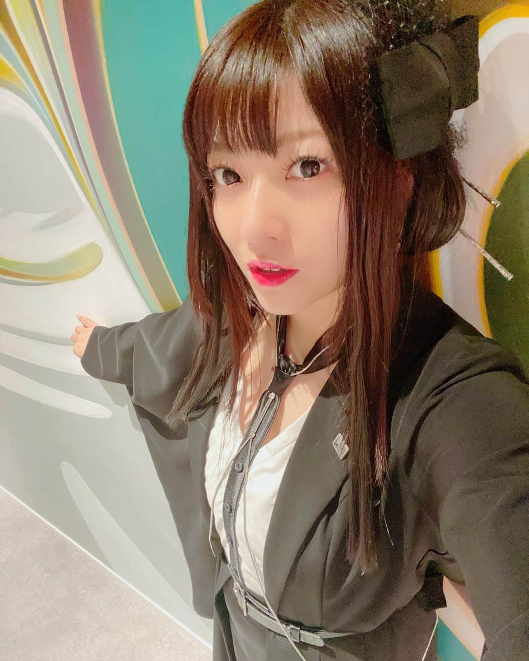 鈴華ゆう子のインスタグラム：「みんなStarlight聴いてくれてありがとう。最近は、リリースに向けて収録や取材が続いてますよ！  #和楽器バンド  #鈴華ゆう子  #Wagakkibnd  #wgb  #yukosuzuhana  #イチケイのカラス  #Starlight」