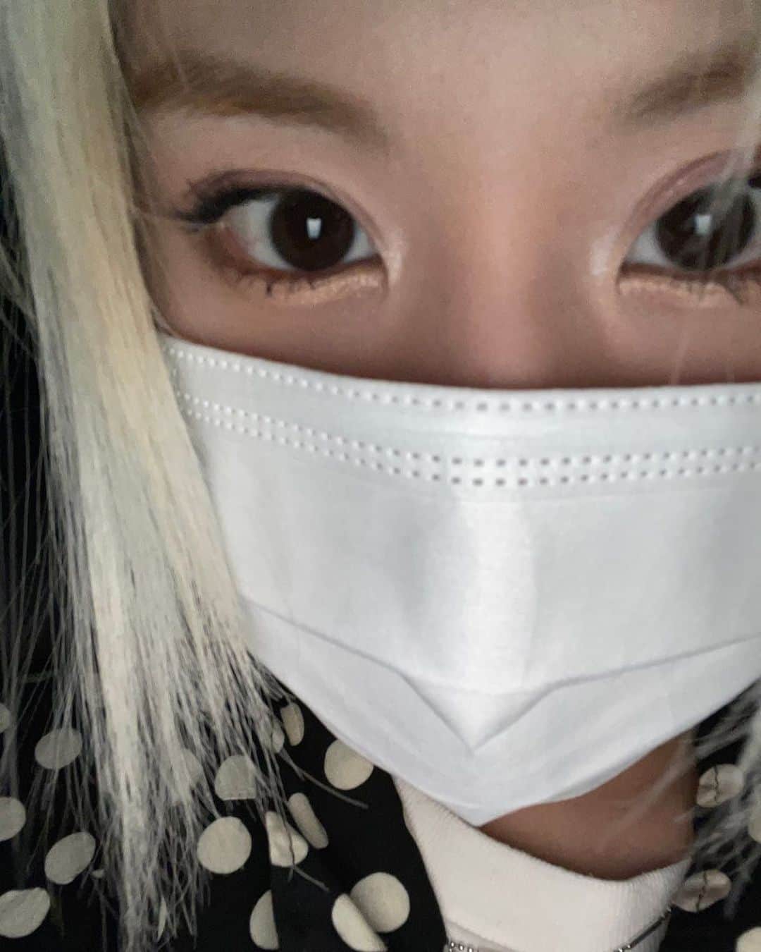 チェヨンのインスタグラム：「chaeng selfie #chaeyoung #채영 #twice #트와이스 #prettyrapstarchaeyoung」