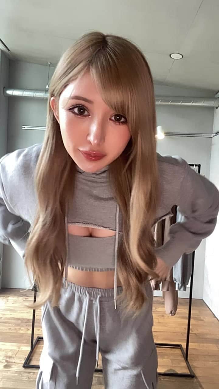 小原優花のインスタグラム：「新作のスウェットITEM一気見せ💕🙆‍♀️💕」