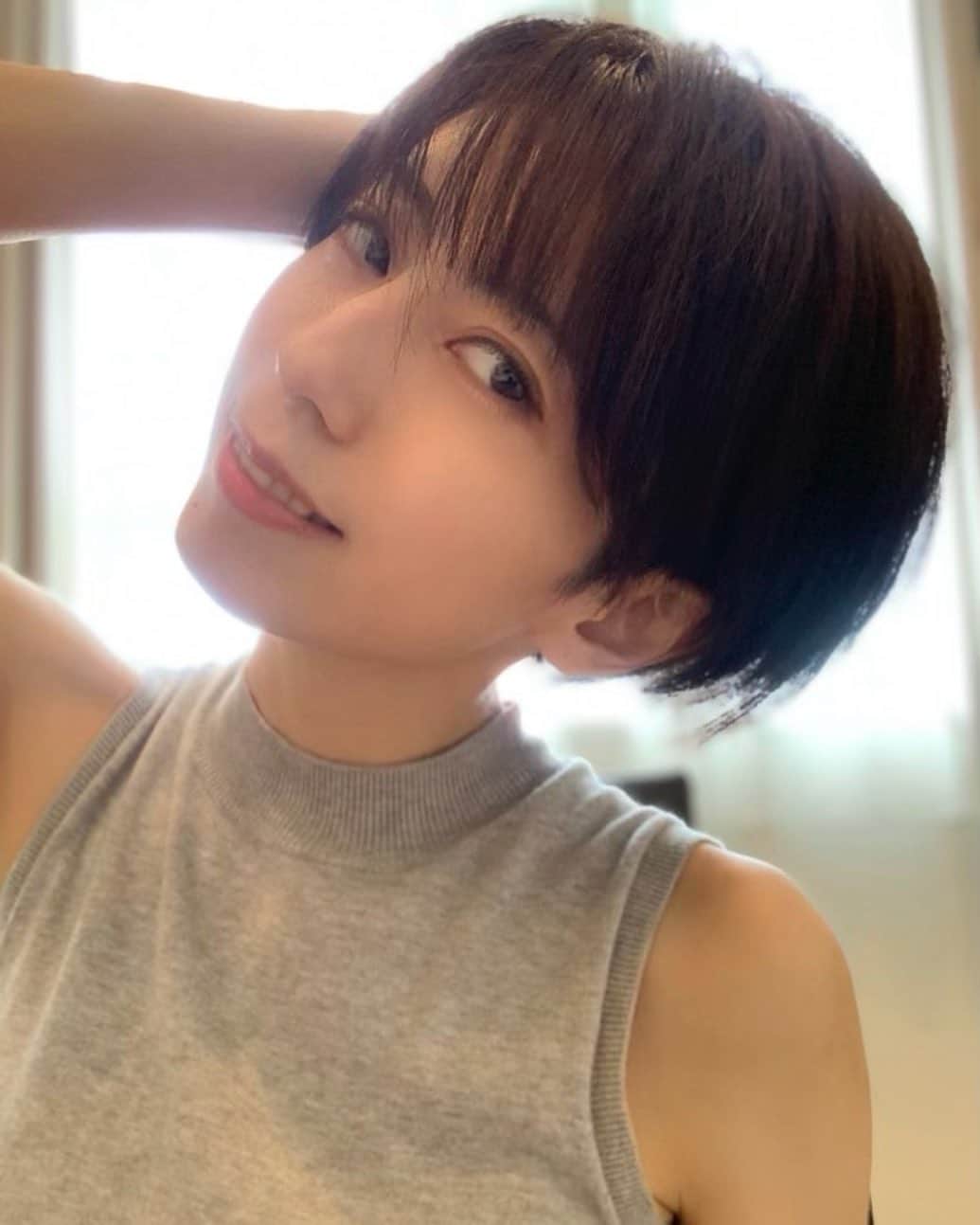 乃亜のインスタグラム：「❤︎ ・ ・ ・  #portrait #shotting #Japanesegir #followme  #selfie #自撮り #ショートヘア #腋フェチ #ノースリーブ #インスタグラビア #グラビア #着衣グラビア  #セクシーショット  #被写体 #AV女優 #セクシー女優 #痴女優 #痴女 #乃亜」