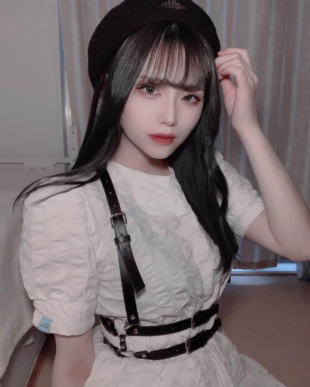 なつきのインスタグラム：「かわええ服！！！💙 #bluepalang #ブルーパラン #ブルパラ」