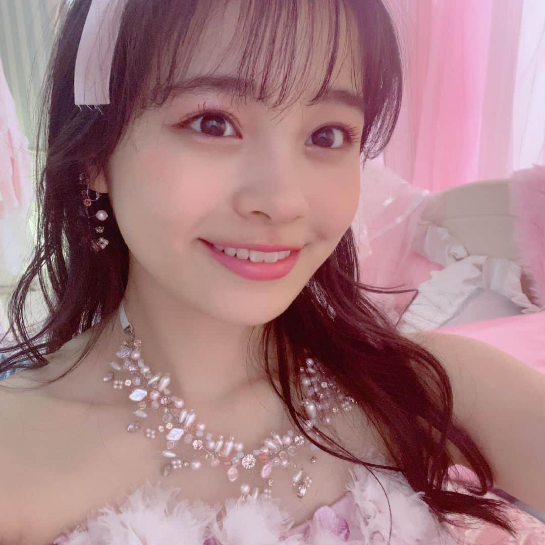 林芽亜里さんのインスタグラム写真 - (林芽亜里Instagram)「🎀﻿ ﻿ ピンク、お花、キラキラ、リボン、、﻿ ﻿ とっても素敵な可愛すぎるドレス💖﻿ ﻿ ﻿ ﻿ #ニコラ #林芽亜里」5月13日 18時24分 - meari__hayashi