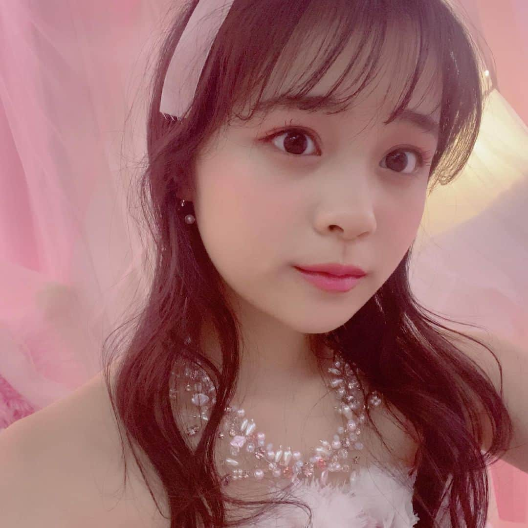 林芽亜里さんのインスタグラム写真 - (林芽亜里Instagram)「🎀﻿ ﻿ ピンク、お花、キラキラ、リボン、、﻿ ﻿ とっても素敵な可愛すぎるドレス💖﻿ ﻿ ﻿ ﻿ #ニコラ #林芽亜里」5月13日 18時24分 - meari__hayashi