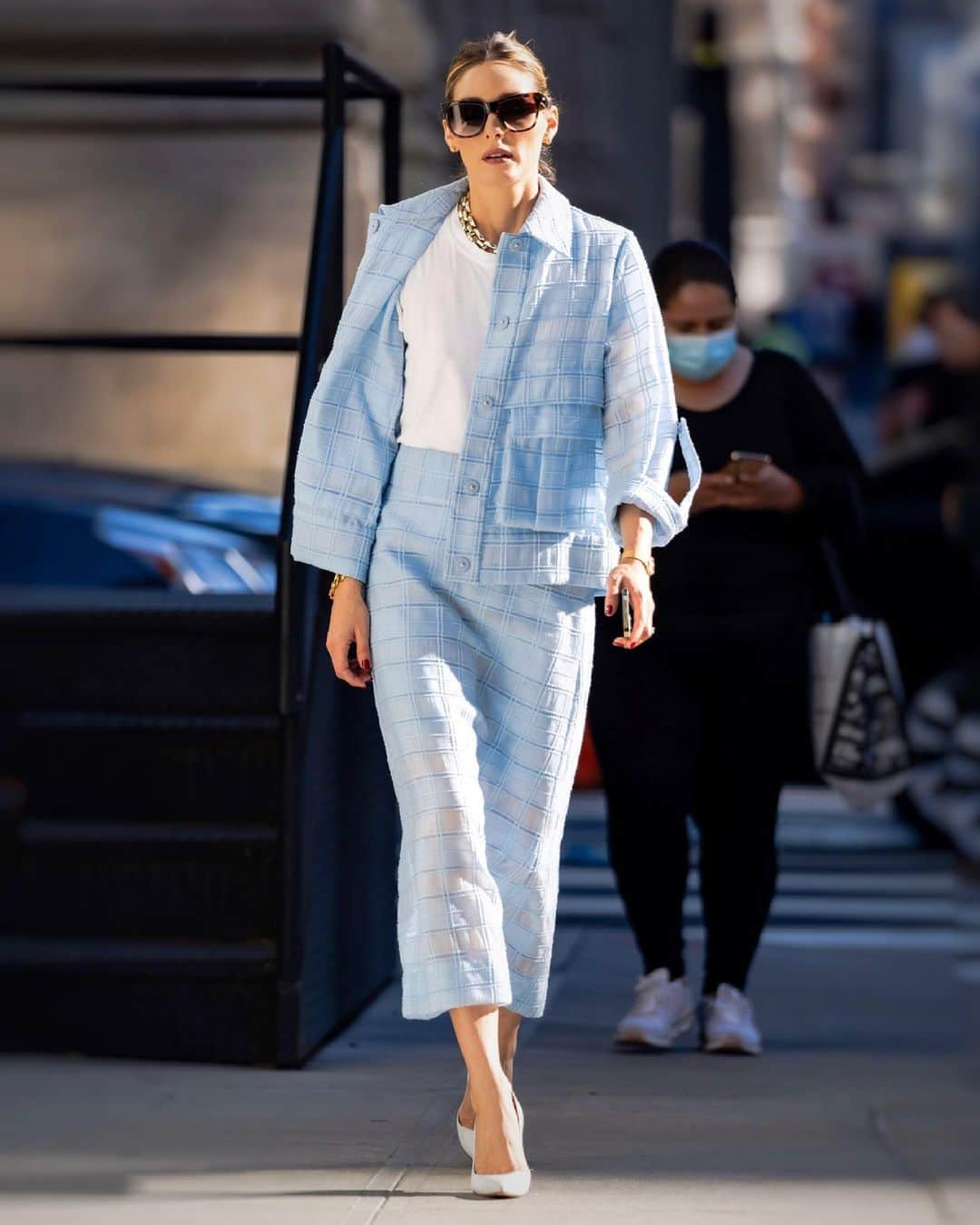 オリヴィア・パレルモさんのインスタグラム写真 - (オリヴィア・パレルモInstagram)「Bring back #streetstyle ⚠️⁣ ⁣ 📷: @thestewartofny」6月11日 23時46分 - oliviapalermo