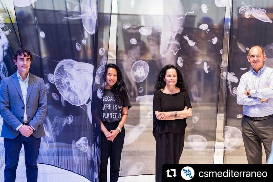 二木あいさんのインスタグラム写真 - (二木あいInstagram)「Repost @csmediterraneo ・・・ 🔹 La Premio Nacional de Fotografía, @isabelmunoz_photographer, ha presentado su exposición 'Somos agua' a los medios de comunicación esta mañana en nuestra sede. 📸🌊  👉 Le han acompañado la apneísta @aifutaki, nuestro director, Héctor Salvador, y el director del @oceanografic_vl, Eduardo Nogués. 💬  💻 La inauguración se podrá seguir esta tarde a las 19:00 horas desde nuestra web. ➡ Link en el perfil.   📷: @miriamgilalbert  @exteriores.maec @espanaglobal  ・・・ Special Thanks  @csmediterraneo @blancpain1735 #blancpainoceancommitment @bewet_water_suits @breier.sas @aqua_lung_japan @mymizu.co #環境省 @morisatokawaumi_ @esthereotipo @espericueta.veronica @anatoledozamora @margaardao」6月11日 15時35分 - aifutaki