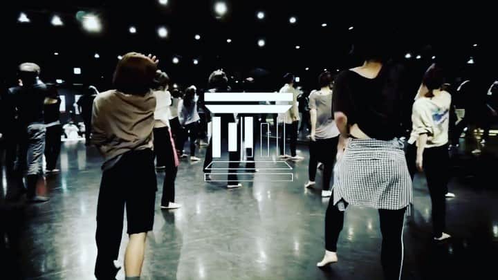 黒須洋壬のインスタグラム：「黒須洋嗣 JAZZ CLASS Monday 17：45〜19:20 Thursday 16:00〜17:45 @danceworks_jpn  @xross #dance #jazzdance  #tokyo #japan」