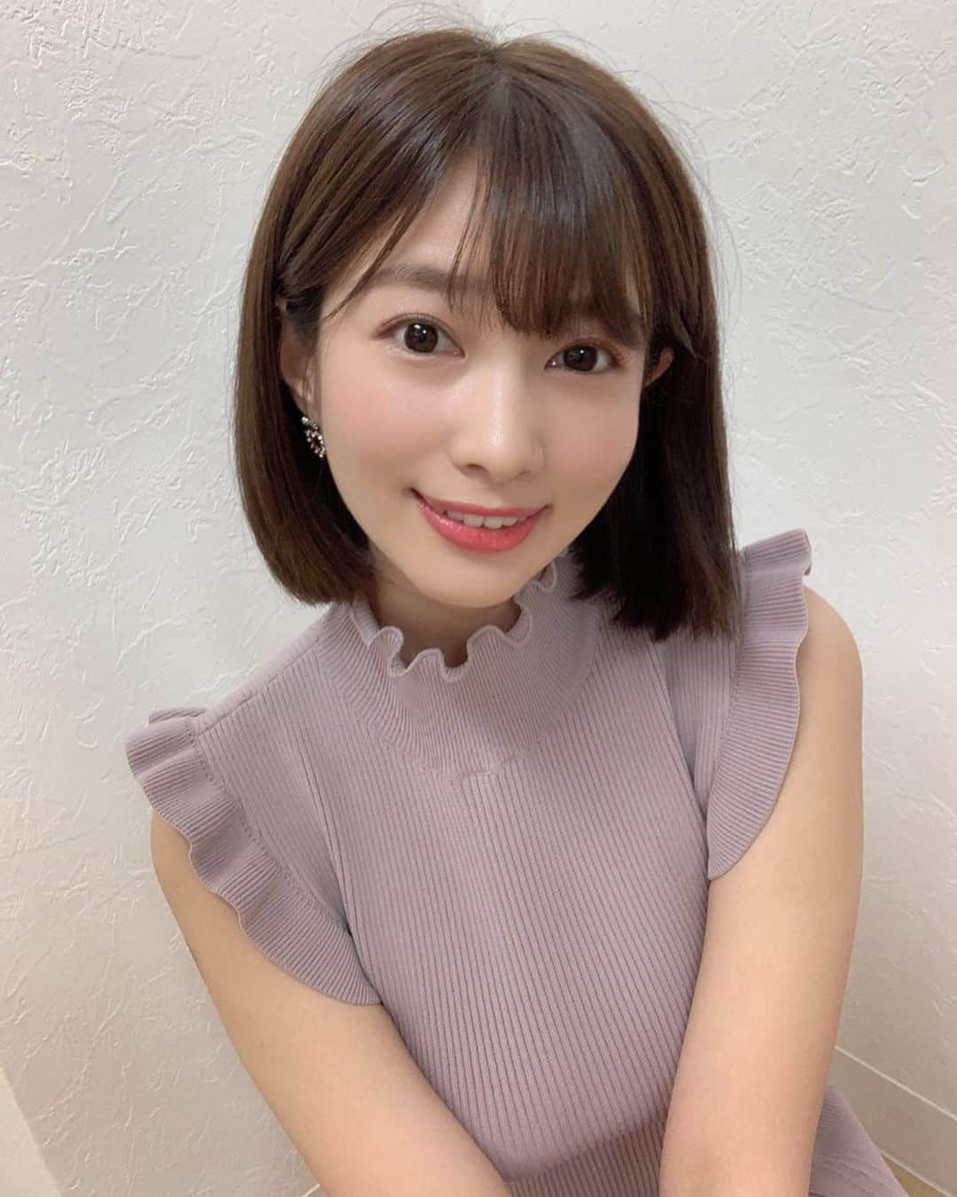 石岡真衣さんのインスタグラム写真 - (石岡真衣Instagram)「. 明日は撮影会なので☺️  美容day..💕 髪とお肌最近褒められること多くて嬉しいです☺️🙏  💆‍♀️ 東京中央美容外科池袋東口院のまりこ先生に #TCB式小顔美肌再生 をして頂きました♡経過です！  @drinouemariko （まりこ先生） 相変わらず院内がひたすら綺麗で映え💕 施術も時間かからずなのに効果抜群で嬉しい🙂  ありがとうございますっ👼 . @tcbmariko_lift #小顔美肌再生 #リフトアップならtcb東京中央美容外科 #美容整形ならtcb東京中央美容外科 #池袋東口 #東京中央美容外科 #美容外科 #池袋 #井上真梨子 #まりこ先生 #リフトアップ　#tcb #pr」6月11日 16時21分 - ishiokamai