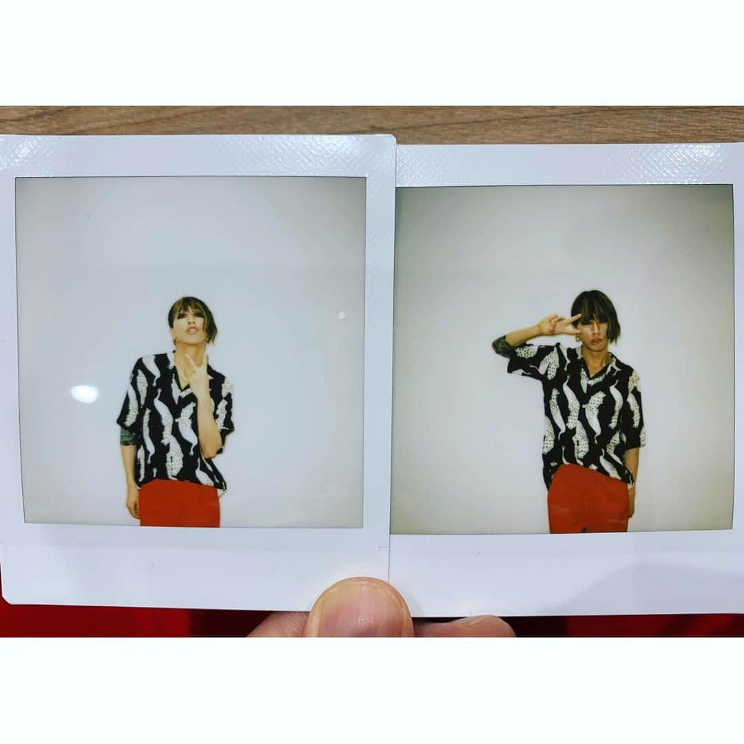 渋谷龍太さんのインスタグラム写真 - (渋谷龍太Instagram)「俺と俺。  #✌️ #🔴」6月11日 18時17分 - gyakutarou
