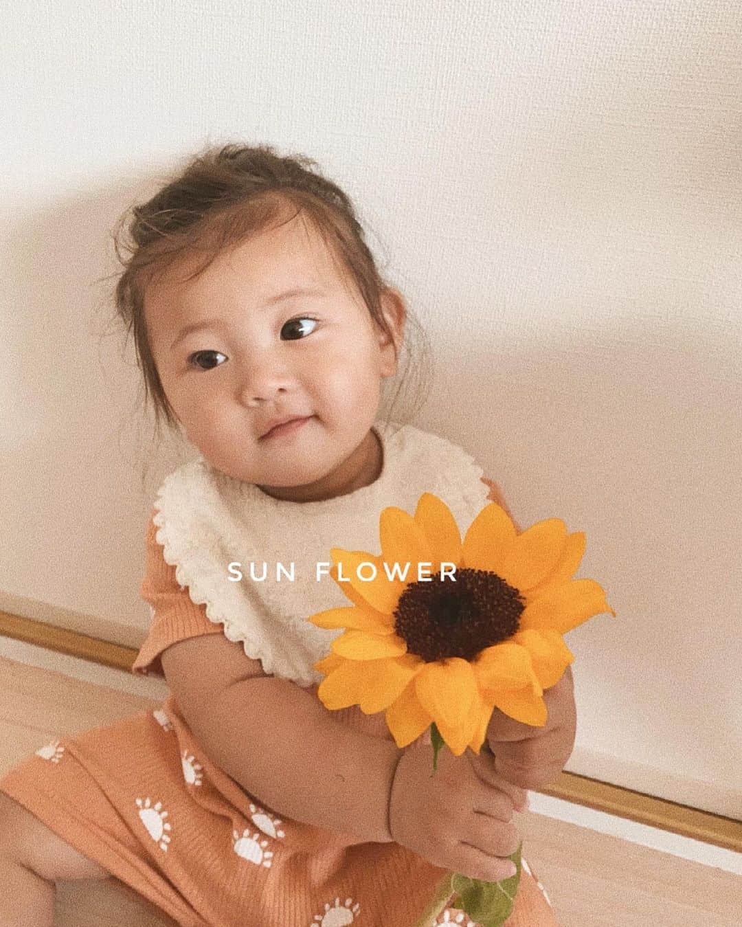馬詰まほのインスタグラム：「#きゅんです 👶🏽🌻🧡」