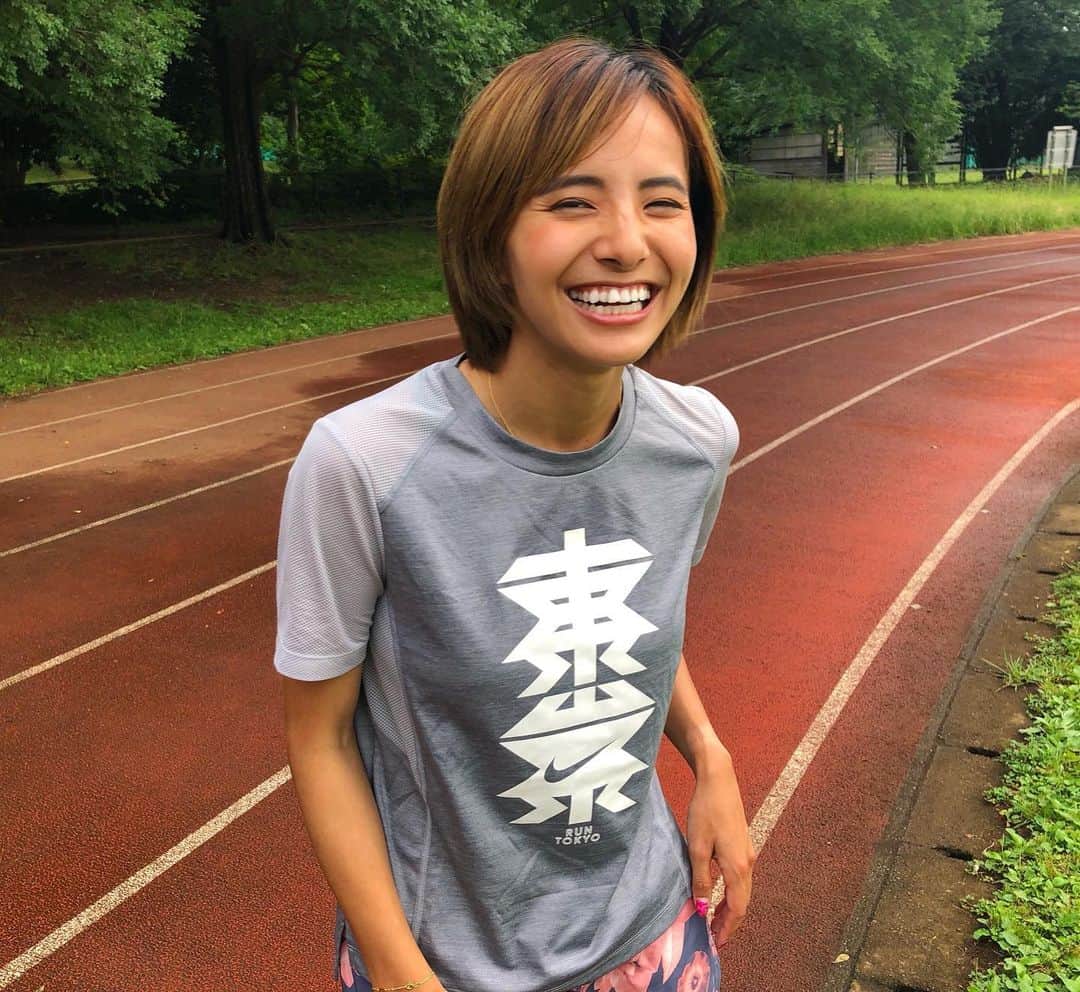 佐野千晃のインスタグラム：「パーソナルトレーニング後は絶対と言って良いほどふくらはぎの上の方が激筋肉痛になるんだぁ_(:3 ⌒ﾞ)_﻿ ﻿ 多分一番使い慣れてる？使いやすい？筋肉がふくらはぎで、中臀筋とかを鍛えるときにカバーに入っちゃってるんだろうなぁ_(:3 ⌒ﾞ)_﻿ ﻿ って、理性ではわかるのにいつの間にか使っちゃってるんだよなぁ_(:3 ⌒ﾞ)_﻿ ﻿ 難しいなぁ_(:3 ⌒ﾞ)_﻿ ﻿ #run #running #marathon #フルマラソン #マラソン #マラソン女子 #人生自由自在 #走る女子 #ファッション #ウェア #楽しく走る #ランニング #ジョギング #顔晴る」